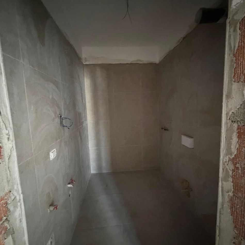 Tirane, shitet apartament 1+1 Kati 3, 71 m² 180.000 € (Corner Residence, Square 21)