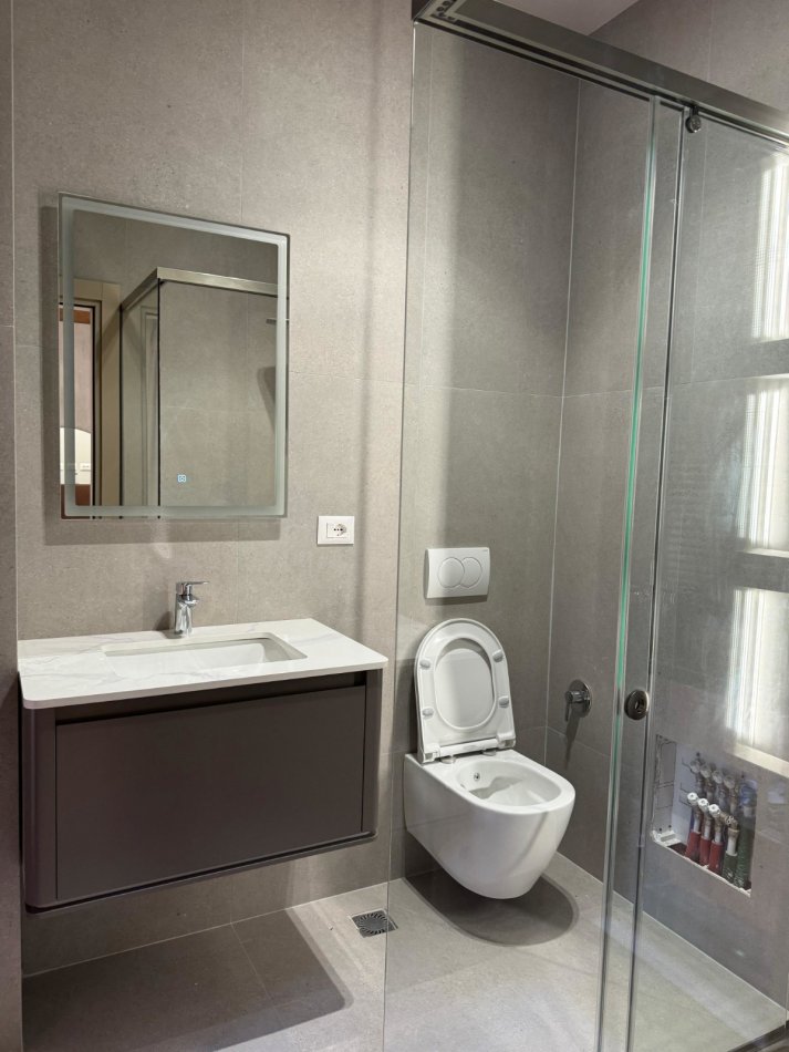 Tirane, shitet apartament 2+1+Ballkon Kati 10, 169 m² 485.000 € (GARDEN BUILDING)