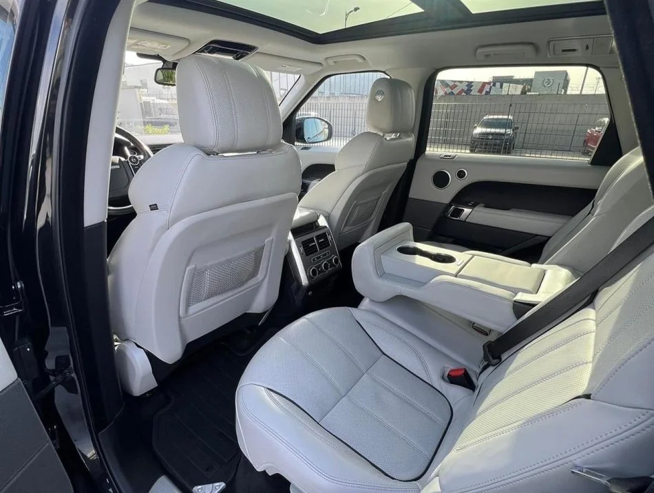 Tirane, shes Range Rover Sport 3.0 Nafte Nafte, e zeze automatik Klima 200.566 km 23.000 €