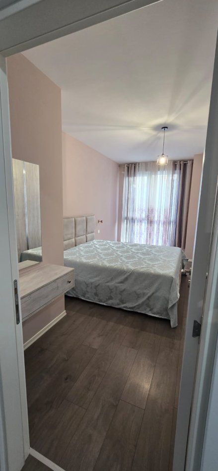 Tirane, jepet me qera apartament 1+1+Ballkon Kati 4, 75 m² 550 € 