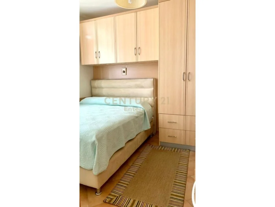 Tirane, jepet me qera apartament 1+1 Kati 7, 60 m² 600 € 