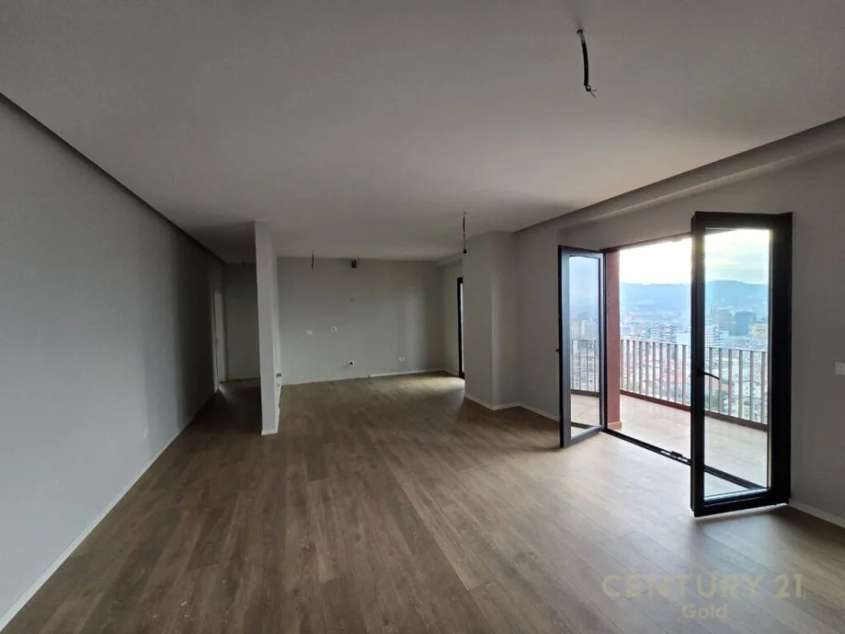 Tirane, jepet me qera zyre Kati 17, 160 m² 1.900 € (rruga e kavajes)