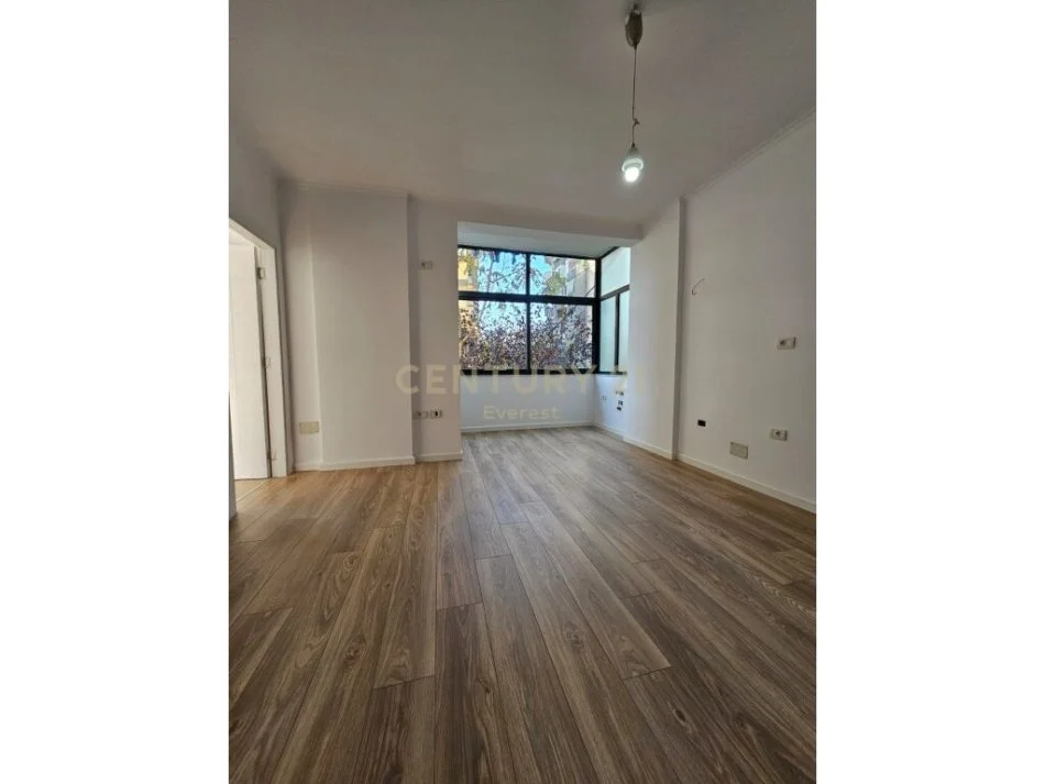 Tirane, shes apartament 1+1 Kati 2, 47 m² 112.000 € 
