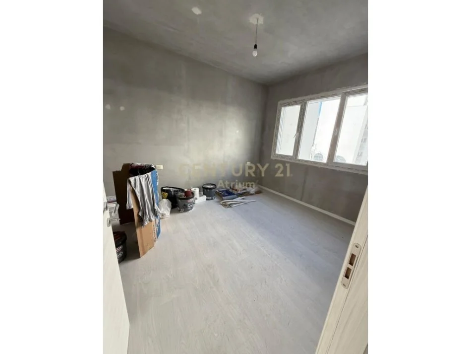 Tirane, jepet me qera apartament 2+1 Kati 2, 96 m² 450 € 