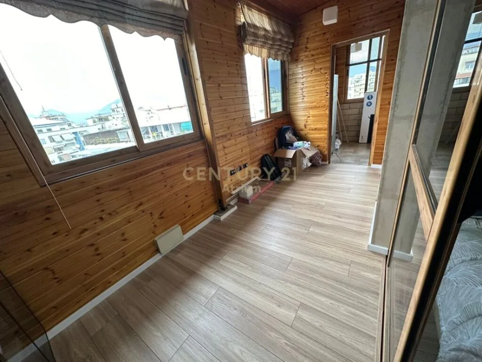 Tirane, shitet apartament 2+1+Ballkon Kati 9, 112 m² 235.000 € (myslym shyri)