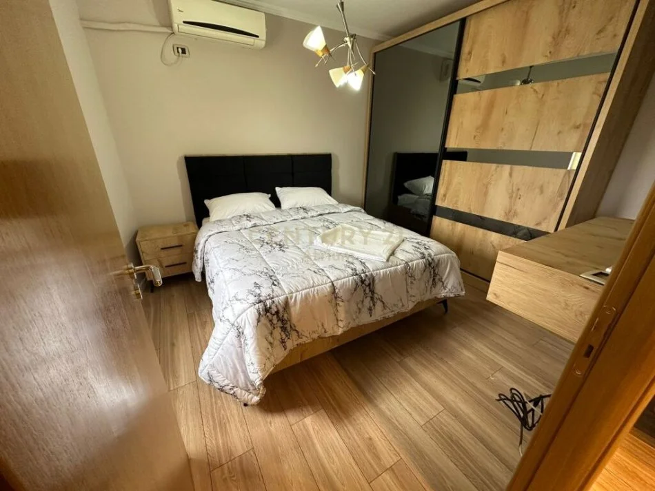 Tirane, shitet apartament 2+1+Ballkon Kati 9, 112 m² 235.000 € (myslym shyri)