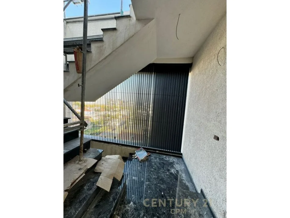 Tirane, shitet apartament 2+1 , 119 m² 170.000 € 