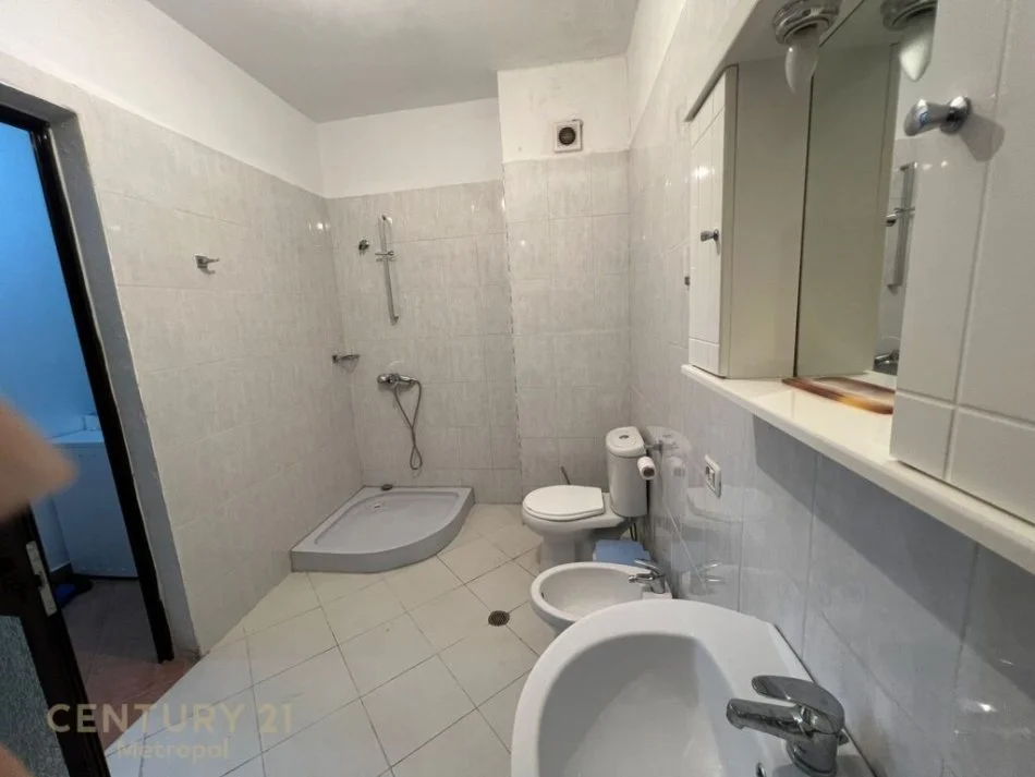 Tirane, shitet apartament Kati 6, 118 m² 132.000 € 