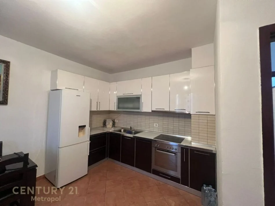 Tirane, shitet apartament Kati 6, 118 m² 132.000 € 