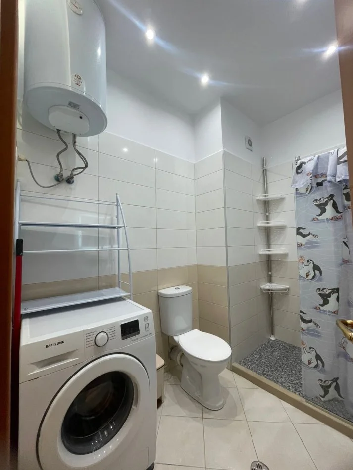 Tirane, jepet me qera apartament 1+1 Kati 6, 650 € (Perball Delijorgjit)