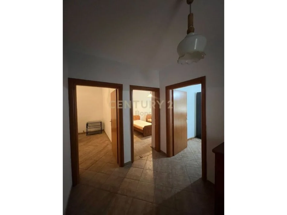 Tirane, shitet apartament 2+1 Kati 1, 70 m² 85.000 € (ish Tregu Elektrik)