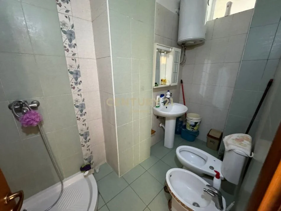 Tirane, shitet apartament 2+1 Kati 8, 122 m² 160.000 € (CASA ITALIA)