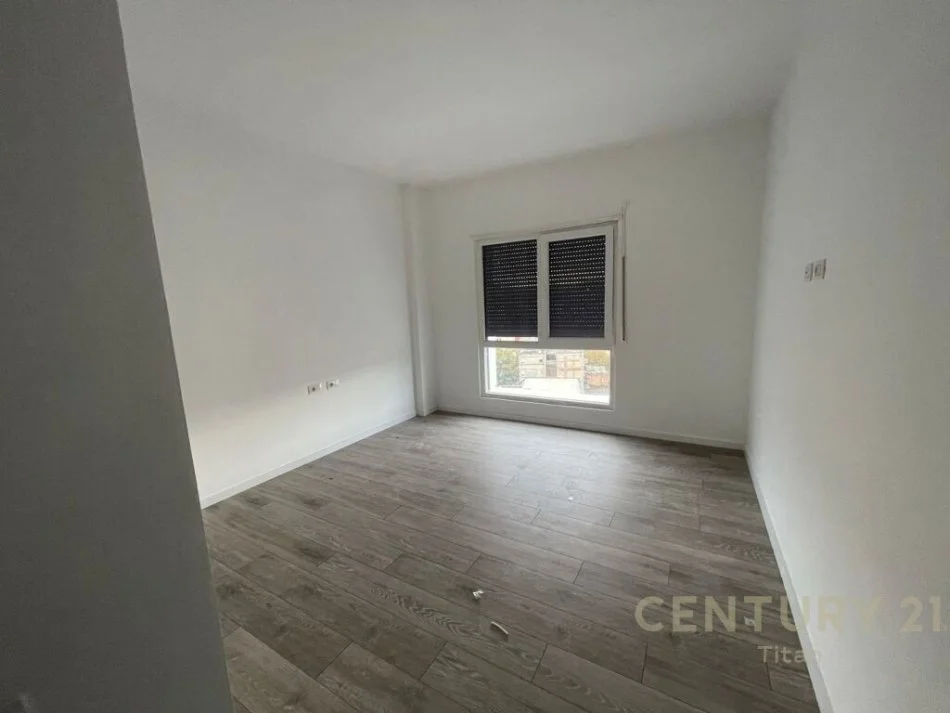 Tirane, shitet apartament 2+1 Kati 7, 113 m² 214.000 € (Perballe shkolles Kongresi i Lushnjes, Tirana)