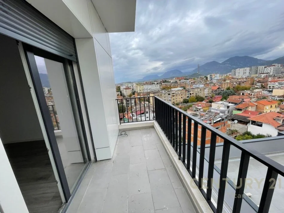 Tirane, shitet apartament 2+1+Ballkon Kati 7, 113 m² 214.000 € 