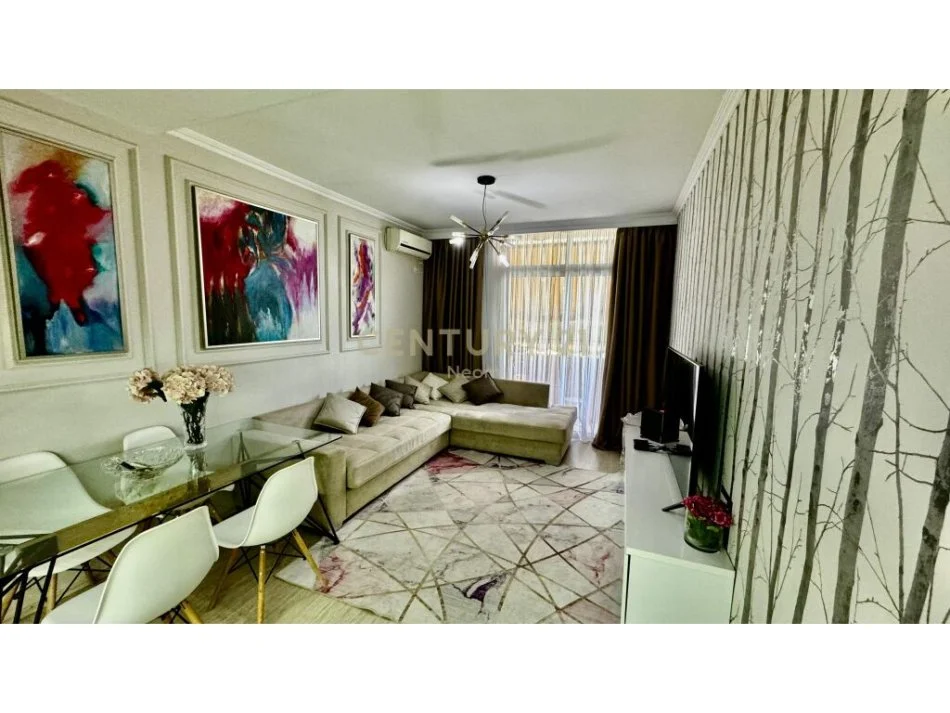 Tirane, shitet apartament 1+1 Kati 9, 70 m² 150.000 € (Komuna e Parisit)