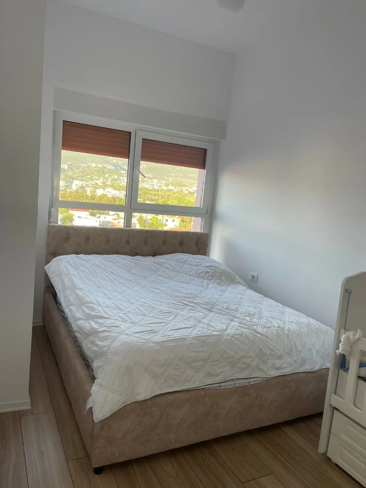 Tirane, jepet me qera apartament 1+1 Kati 9, 45 m² 400 € (Kompleksi Mangalemi ne Ali Dem)