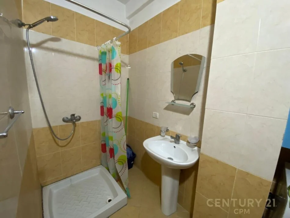 Tirane, shes apartament 1+1 Kati 2, 73 m² 120.000 € 