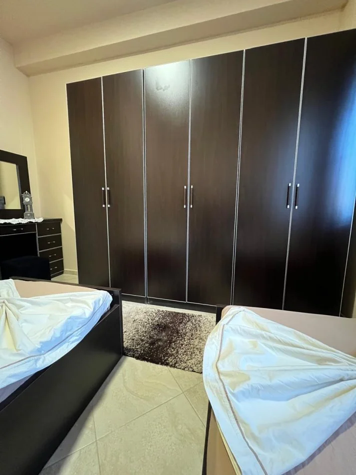 Tirane, jepet me qera apartament 2+1 Kati 3, 115 m² 500 € 