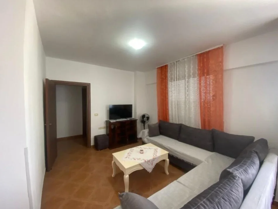 Tirane, jap me qera apartament 2+1+Ballkon Kati 8, 95 m² 600 € (PERBALLE DELIJORGJIT TE NELA)