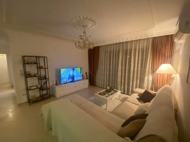 Tirane, jepet me qera apartament 2+1+BLK Kati 7, 95 m² 700 Euro (Rruga Teodor Keko)