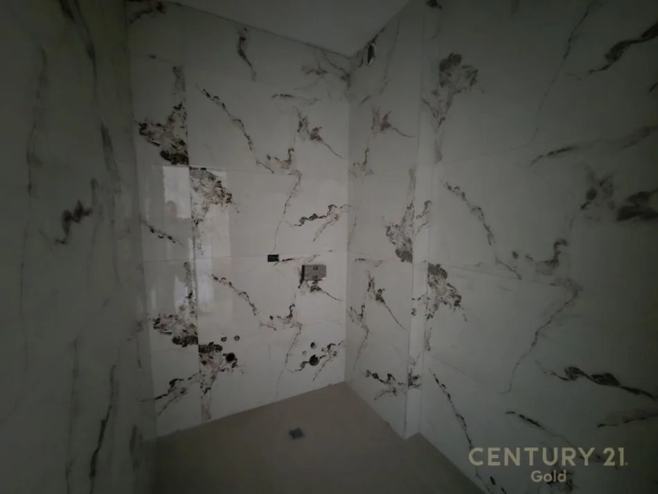 Tirane, shes apartament 2+1 Kati 3, 146 m² 255.000 € 