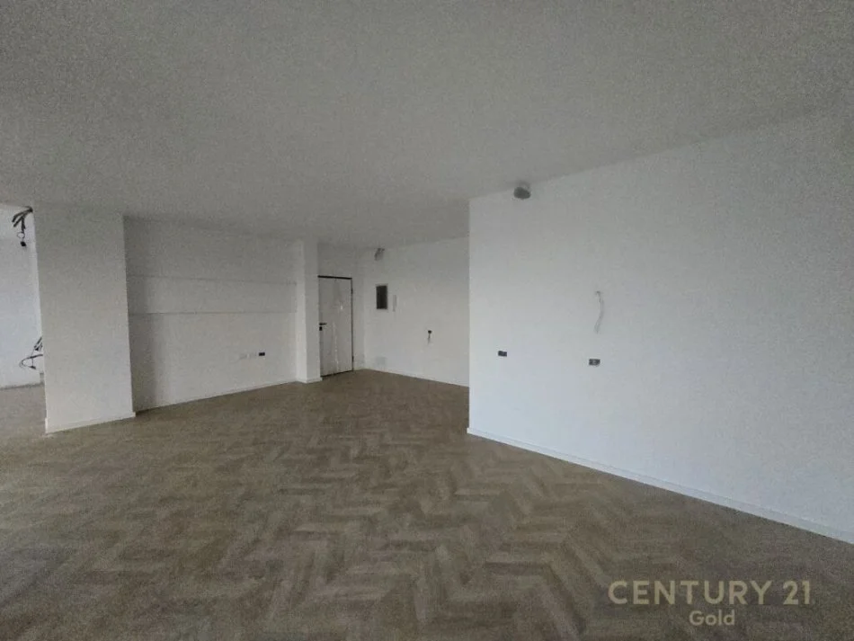 Tirane, shes apartament 2+1 Kati 3, 146 m² 255.000 € 