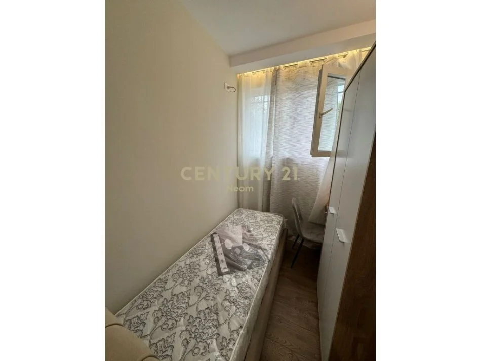 Tirane, jepet me qera apartament 2+1 Kati 1, 53 m² 450 € (Brryl)