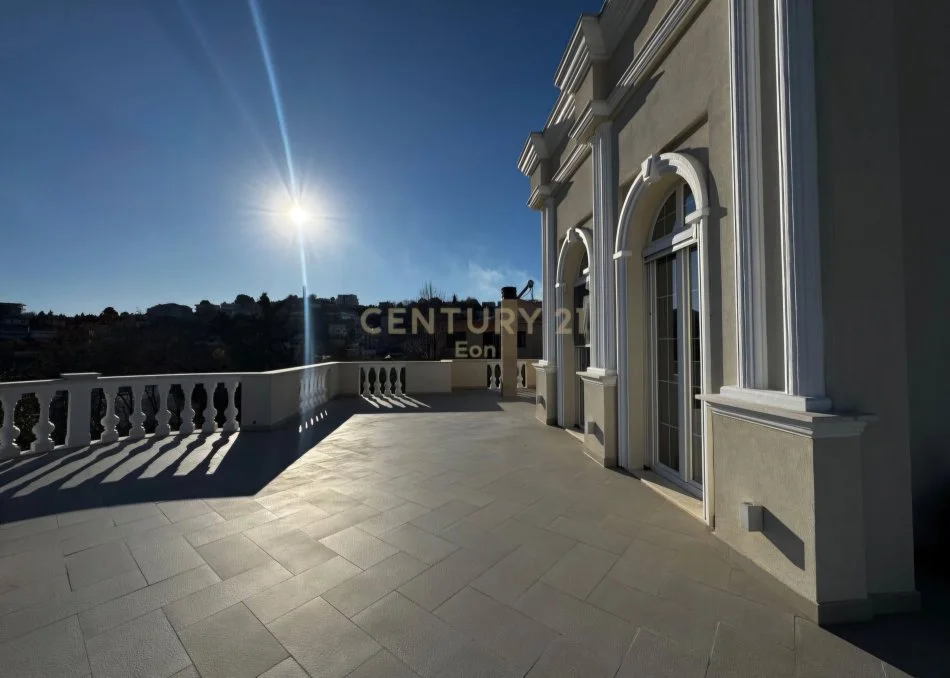 Durres, shitet Vile 4+1+Ballkon Kati 2, 372 m² 820.000 € (Qendra, DURRËS)