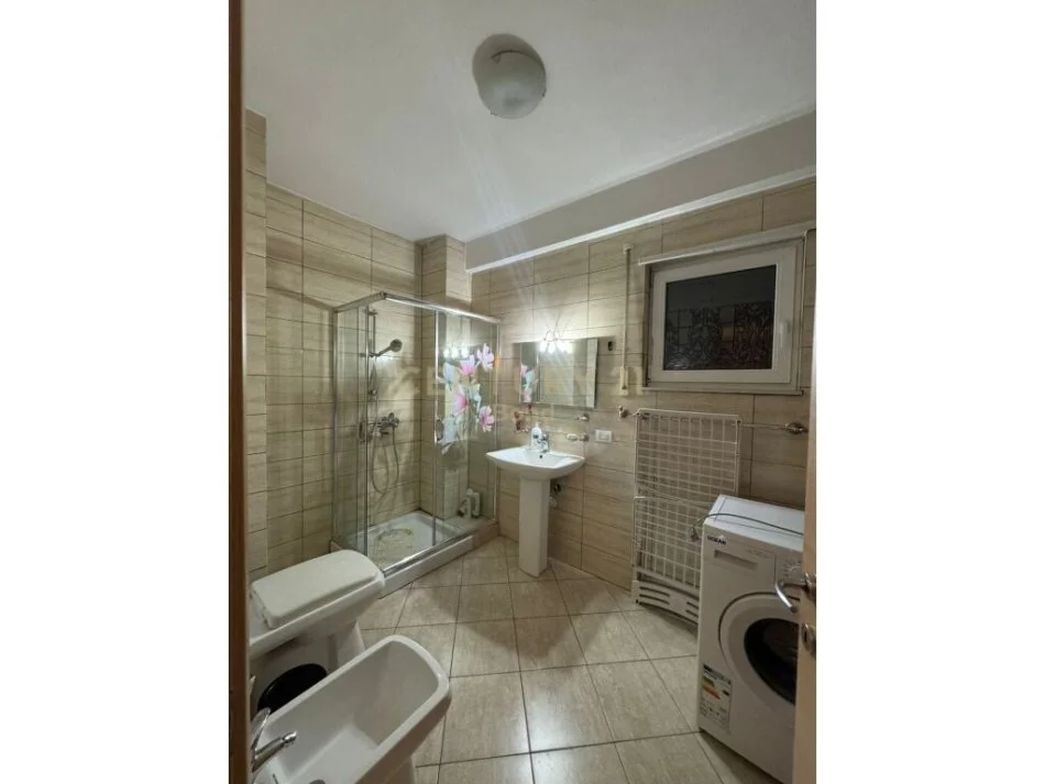 Tirane, jepet me qera 1+1 Kati 6, 68 m² 600 € (Hoxha Tahsim)