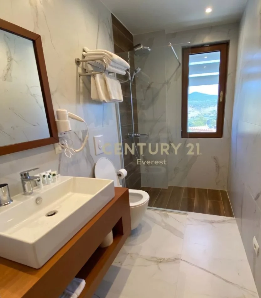 Sarande Ksamil, shitet hotel Kati 5, 865 m² 4.500.000 € (Kasmil)