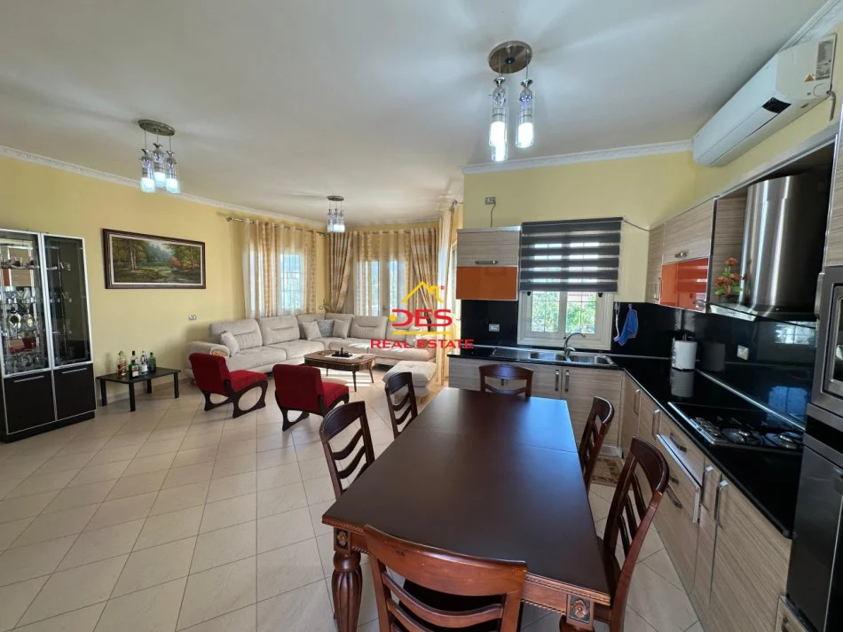 Vlore, jepet me qera shtepi 1+1+Ballkon Kati 2, 70 m² 350 € (Rruga Dervish Hekali)