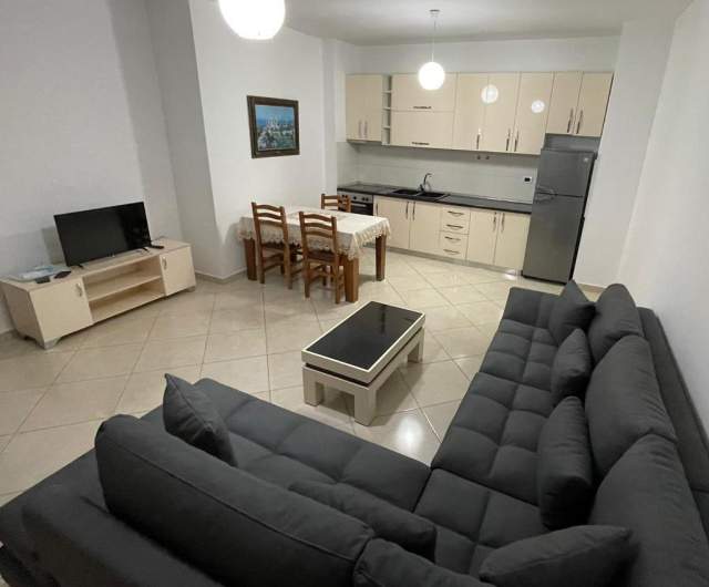 Tirane, jepet me qera apartament Kati 6, 70 m² 330 Euro