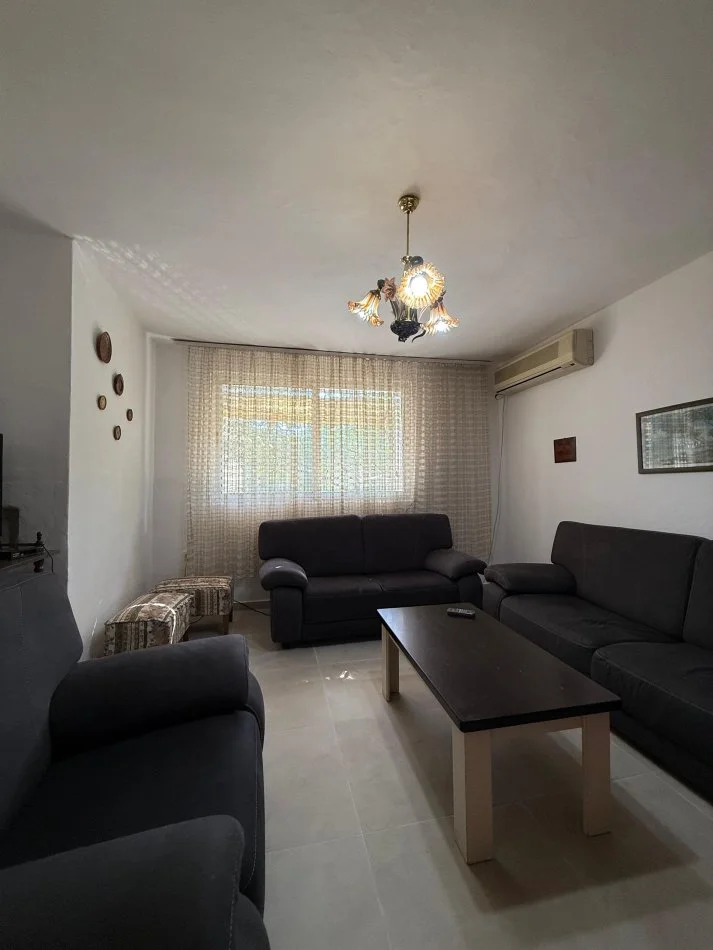 Tirane, jepet me qera apartament 3+1+Aneks+Ballkon Kati 4, 85 m² 600 € 