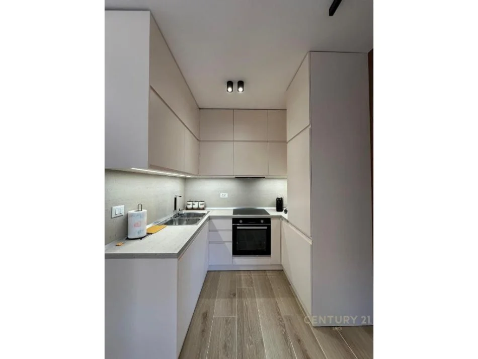 Tirane, jepet me qera apartament 2+1 Kati 2, 78 m² 1.500 € 