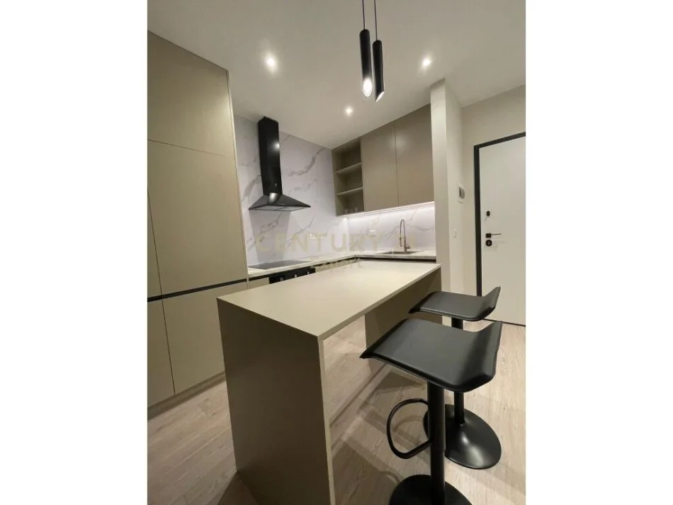 Tirane, jepet me qera apartament 1+1 Kati 3, 55 m² 1.200 € 