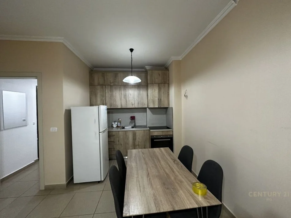 Tirane, shitet 1+1 Kati 1, 65 m² 96.000 € (Selman Qosja, Sapo kalon Qendren Eleonora.)Perballe Kodra e Diellit 2