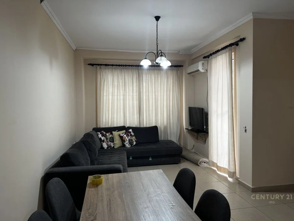 Tirane, shitet 1+1 Kati 1, 65 m² 96.000 € (Selman Qosja, Sapo kalon Qendren Eleonora.)Perballe Kodra e Diellit 2