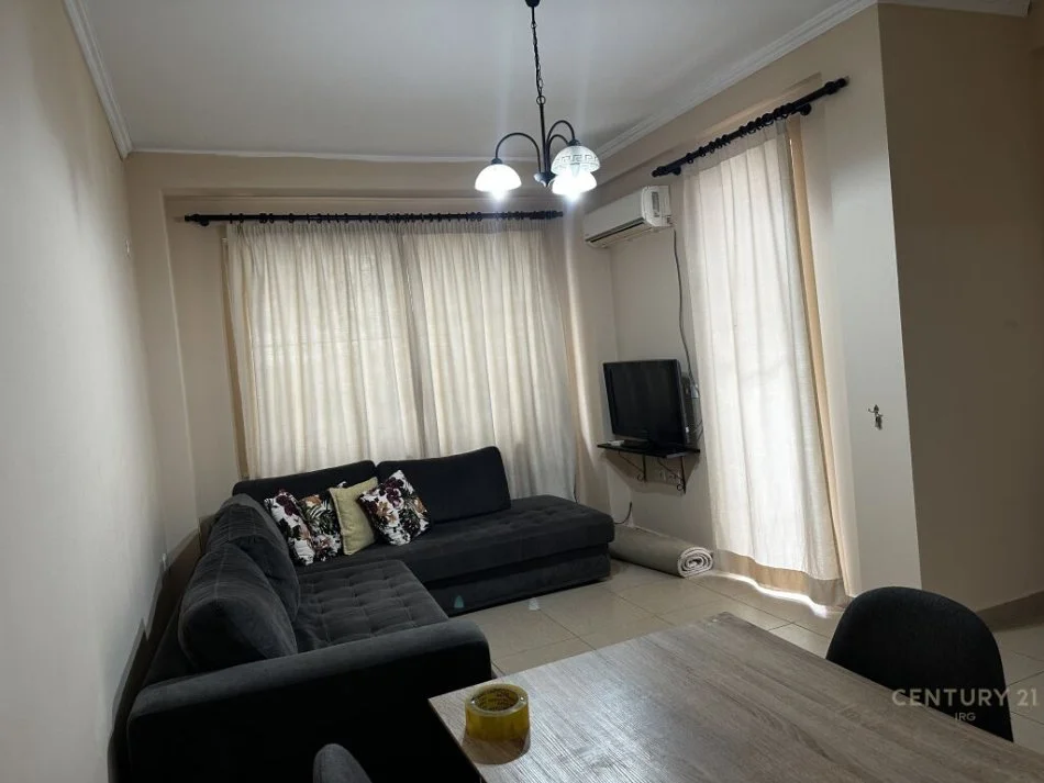 Tirane, shitet 1+1 Kati 1, 65 m² 96.000 € (Selman Qosja, Sapo kalon Qendren Eleonora.)Perballe Kodra e Diellit 2