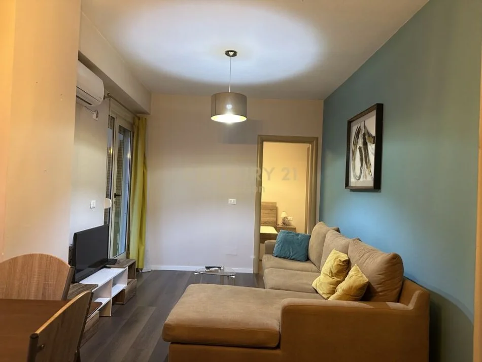 Tirane, jepet me qera apartament 1+1 Kati 7, 60 m² 600 € 
