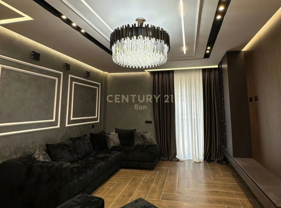 Durres, shitet apartament 2+1 Kati 5, 105 m² 230.000 € (Rruga e re e Portit)