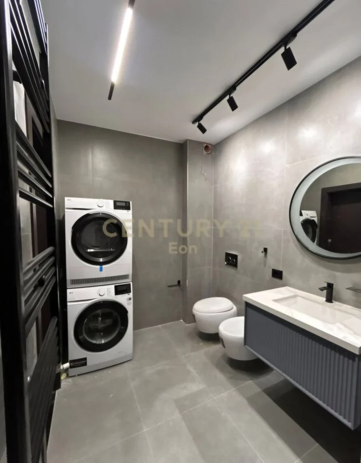 Durres, shitet apartament 2+1 Kati 5, 105 m² 230.000 € (Rruga e re e Portit)