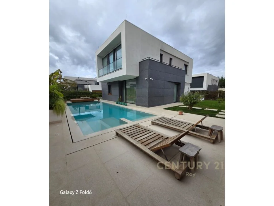 Tirane, shes Vile 3+1 Kati 2, 767 m² 1.100.000 € 