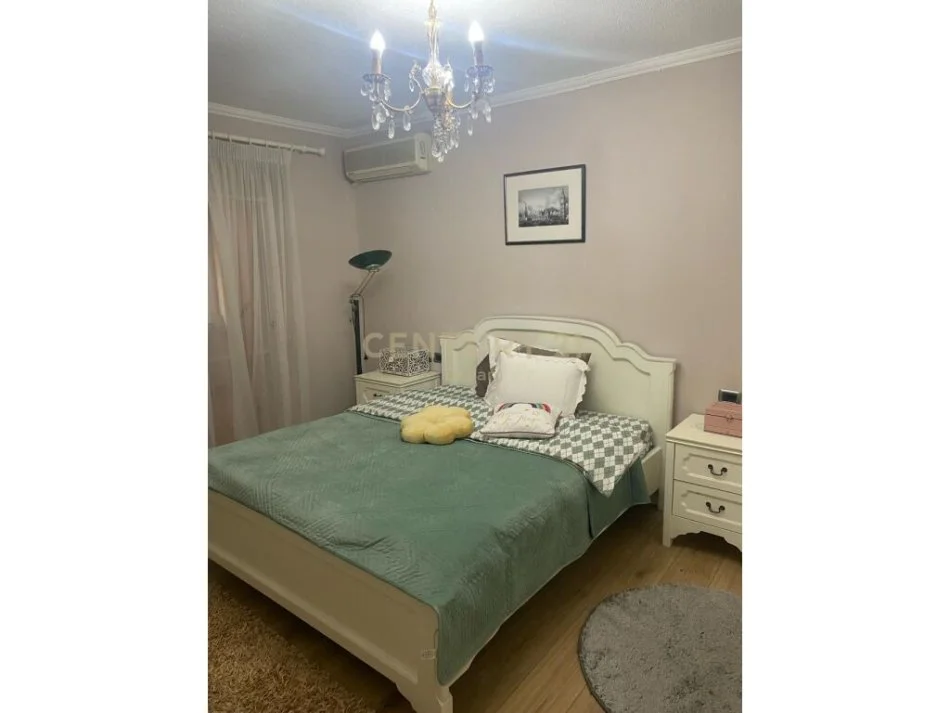 Tirane, jepet me qera apartament 2+1 Kati 2, 92 m² 750 € (Myslym Shyri)