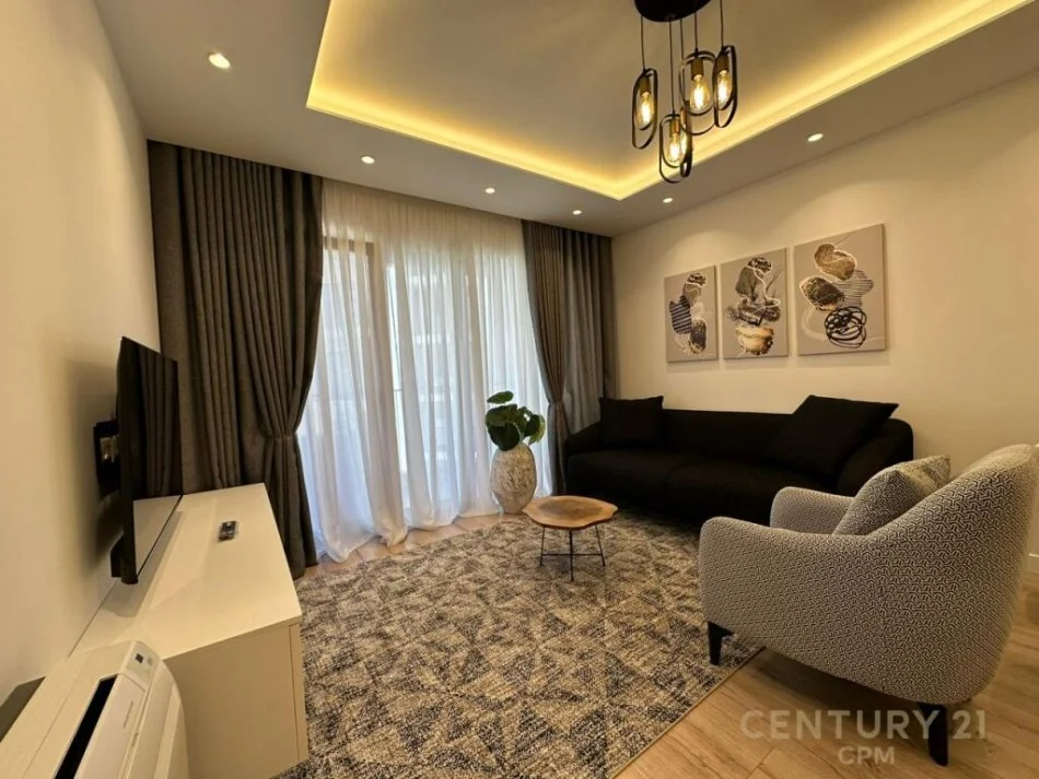 Tirane, jepet me qera apartament 1+1 Kati 2, 750 € 