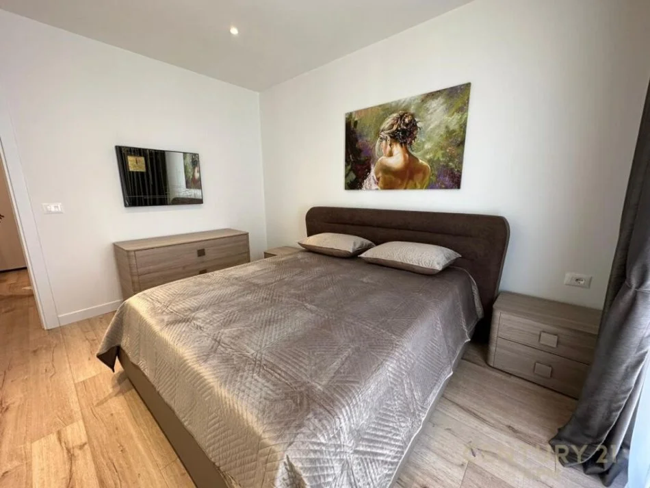 Tirane, jepet me qera apartament 1+1 Kati 2, 750 € 