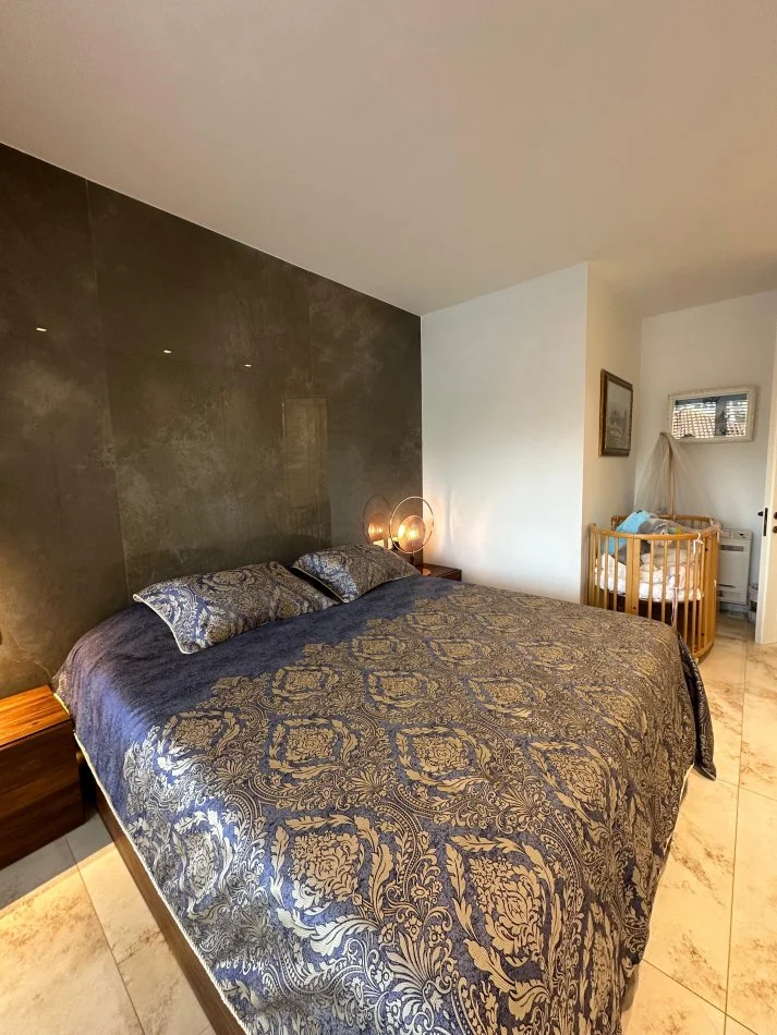 Tirane, shitet apartament 2+1+Ballkon , 117 m² 280.000 € (Liqeni i Thate)