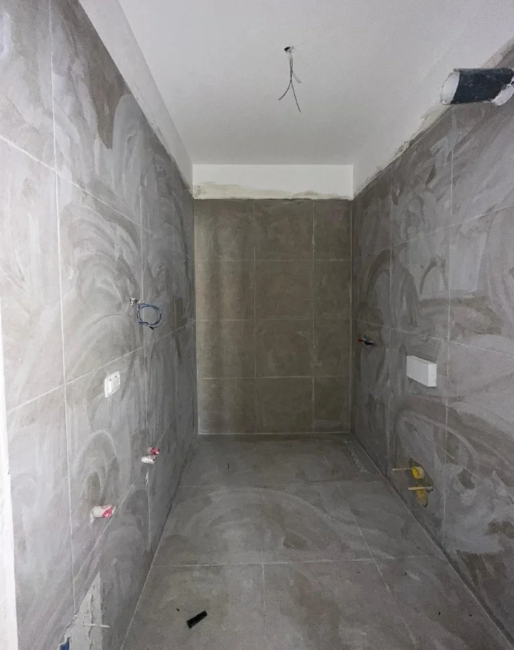 Tirane, shitet apartament 1+1+Ballkon Kati 3, 71 m² 180.000 € 