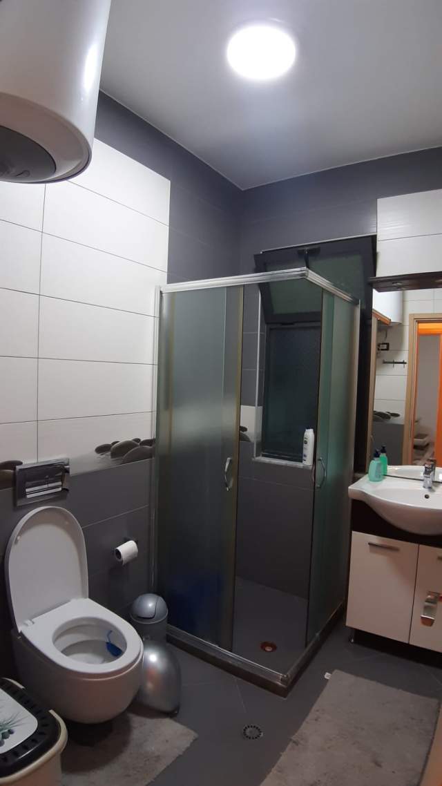 Tirane, jepet me qera apartament 2+1+BLK Kati 1, 90 m² 330 Euro