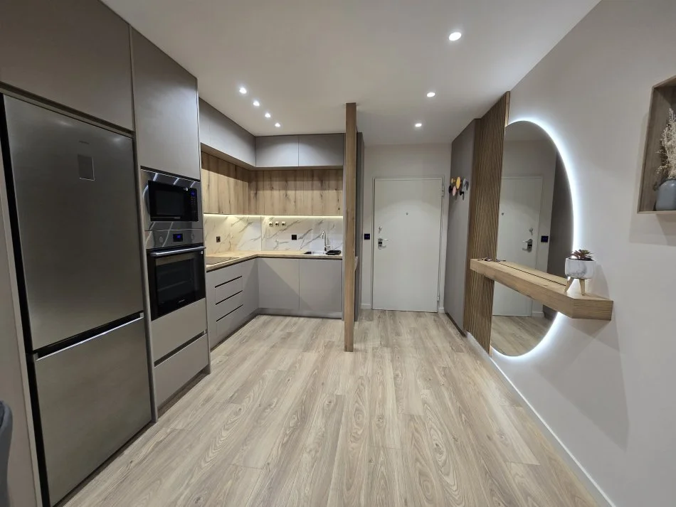 Tirane, jepet me qera apartament 2+1+Ballkon Kati 3, 100 m² 1.500 € 