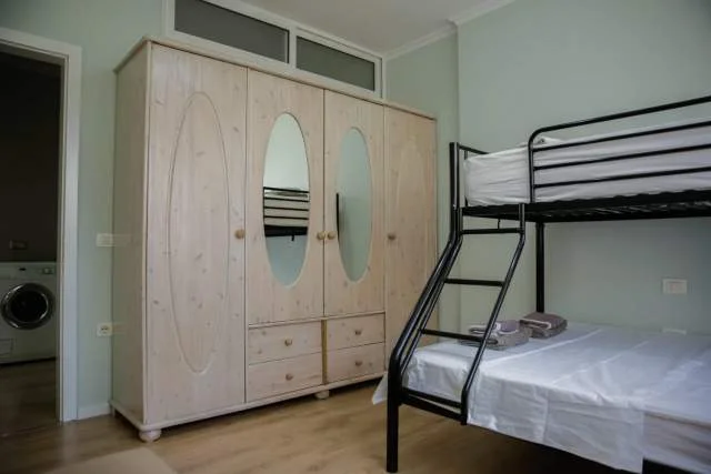 Tirane, jepet me qera apartament 2+1+A+BLK Kati 1, 120 m² 650 Euro (kopeshti zoologjik)